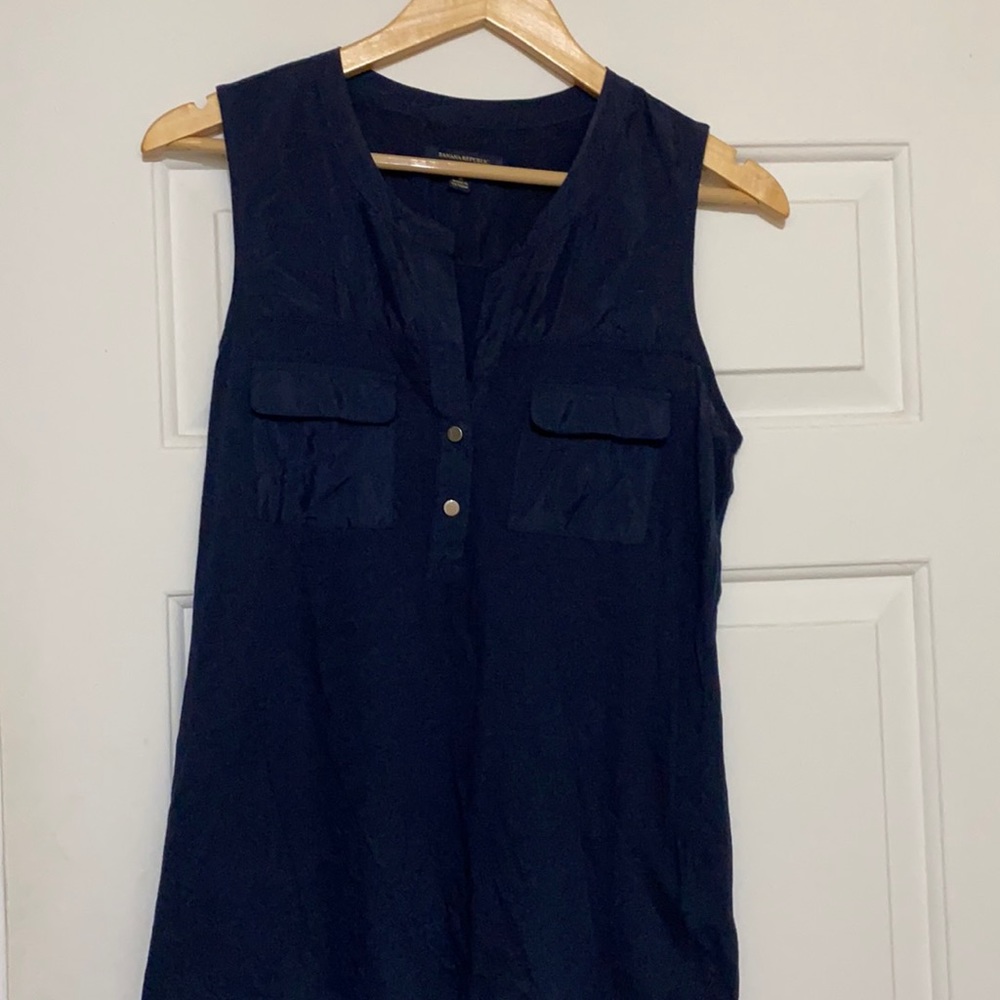 Banana republic Navy tank